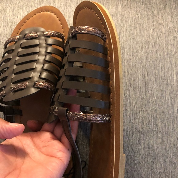 Sandals - Picture 3 of 5